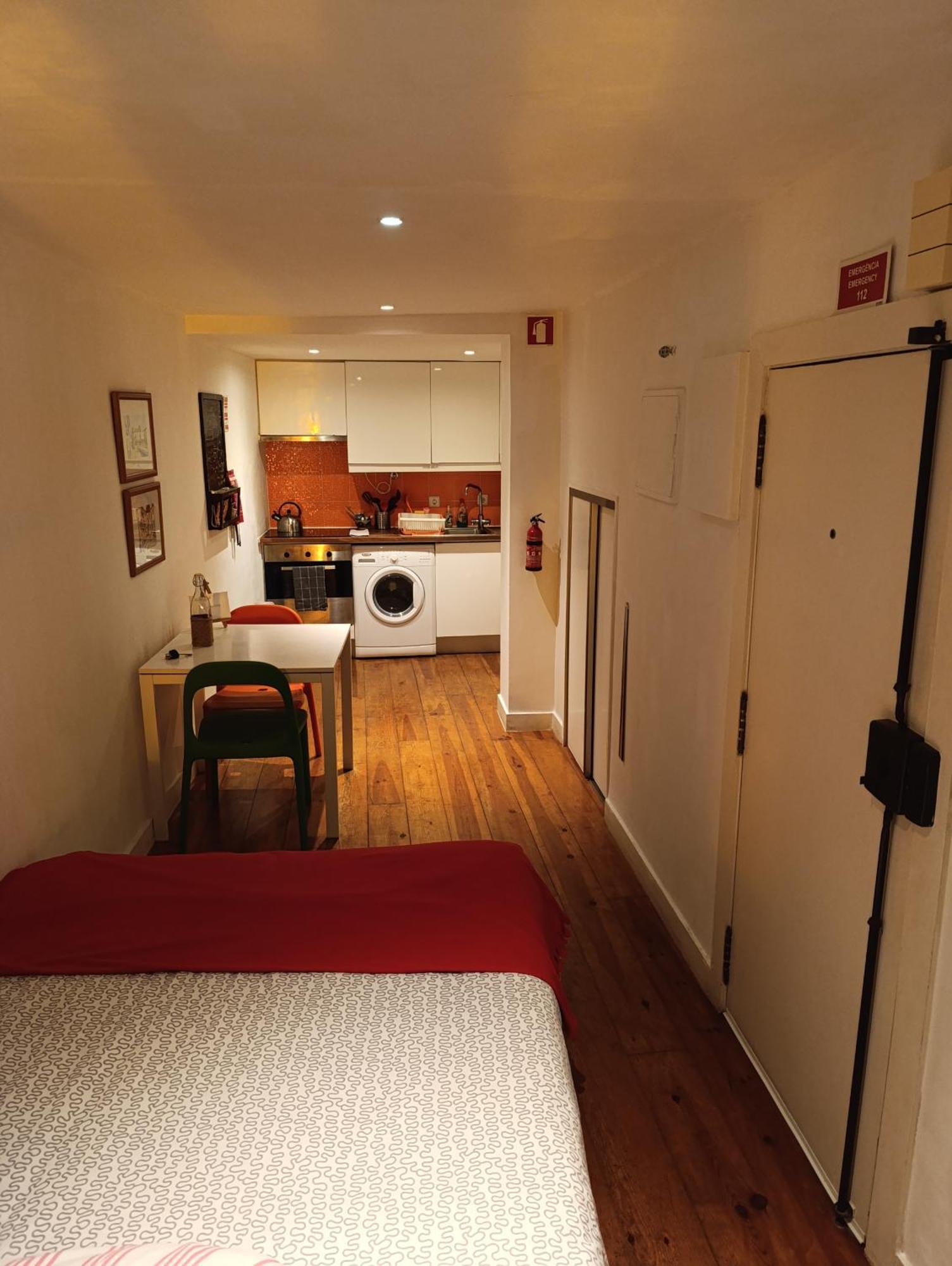 Little Alfama Town Apartment Lisbon Exterior photo